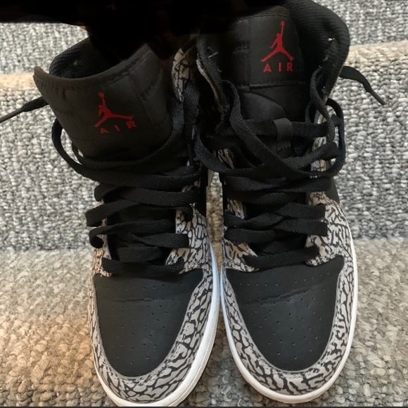 Air Jordan 1👠🌺💝 - Picture 3 of 11